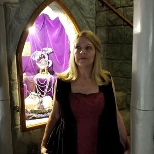 Meet your Posher, Lori